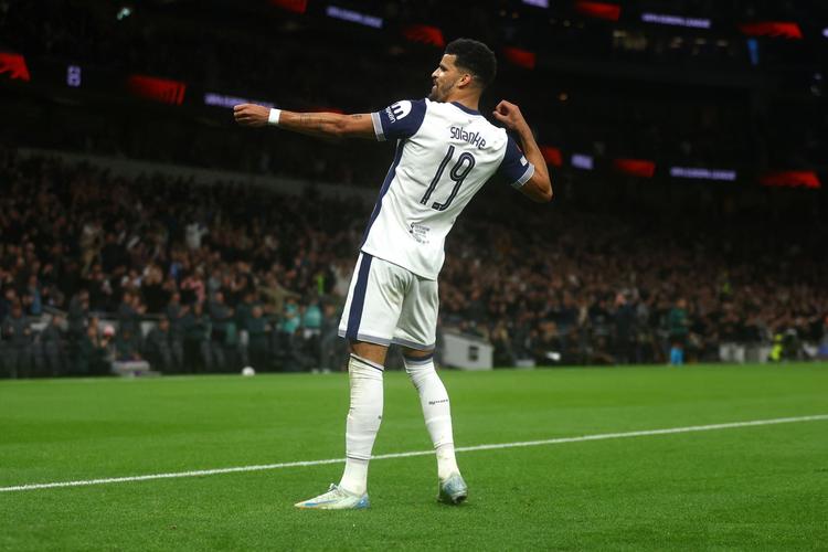 杜锋不会用的球员，他却点石成金！球迷：很遗憾没法当中国男篮主教练