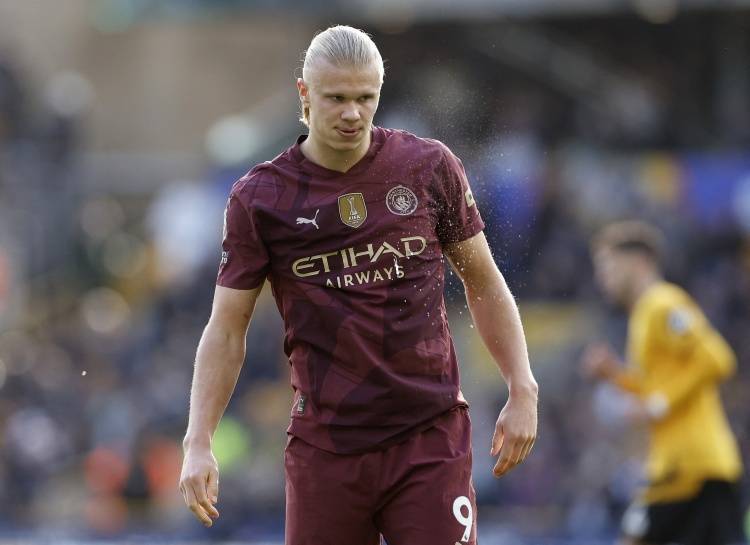 西班牙此前10次对阵乌拉圭5胜5平保持不败，打进16球丢8球